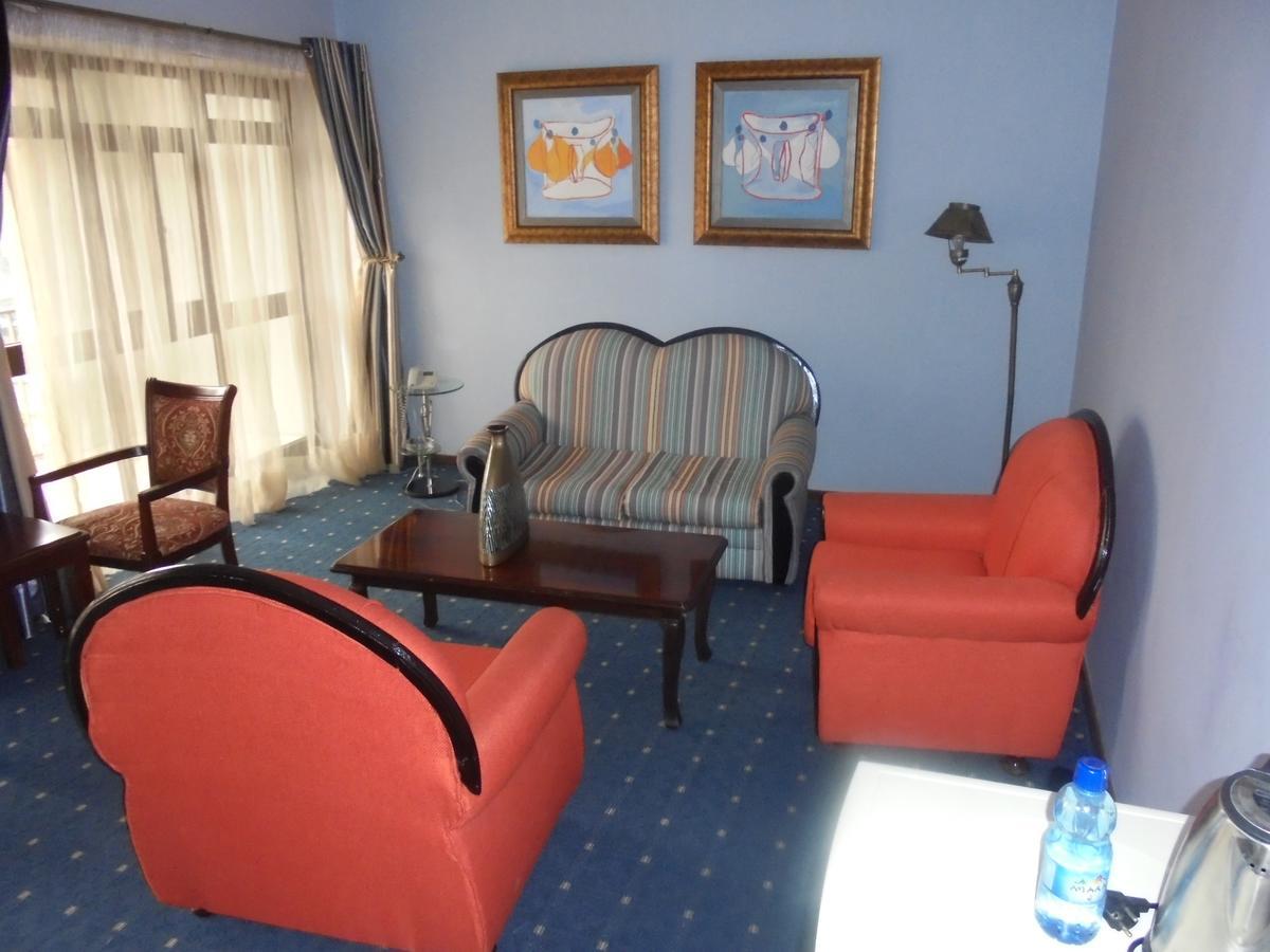 Global Hotel Addis Ababa Dış mekan fotoğraf