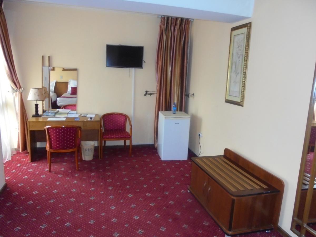 Global Hotel Addis Ababa Dış mekan fotoğraf