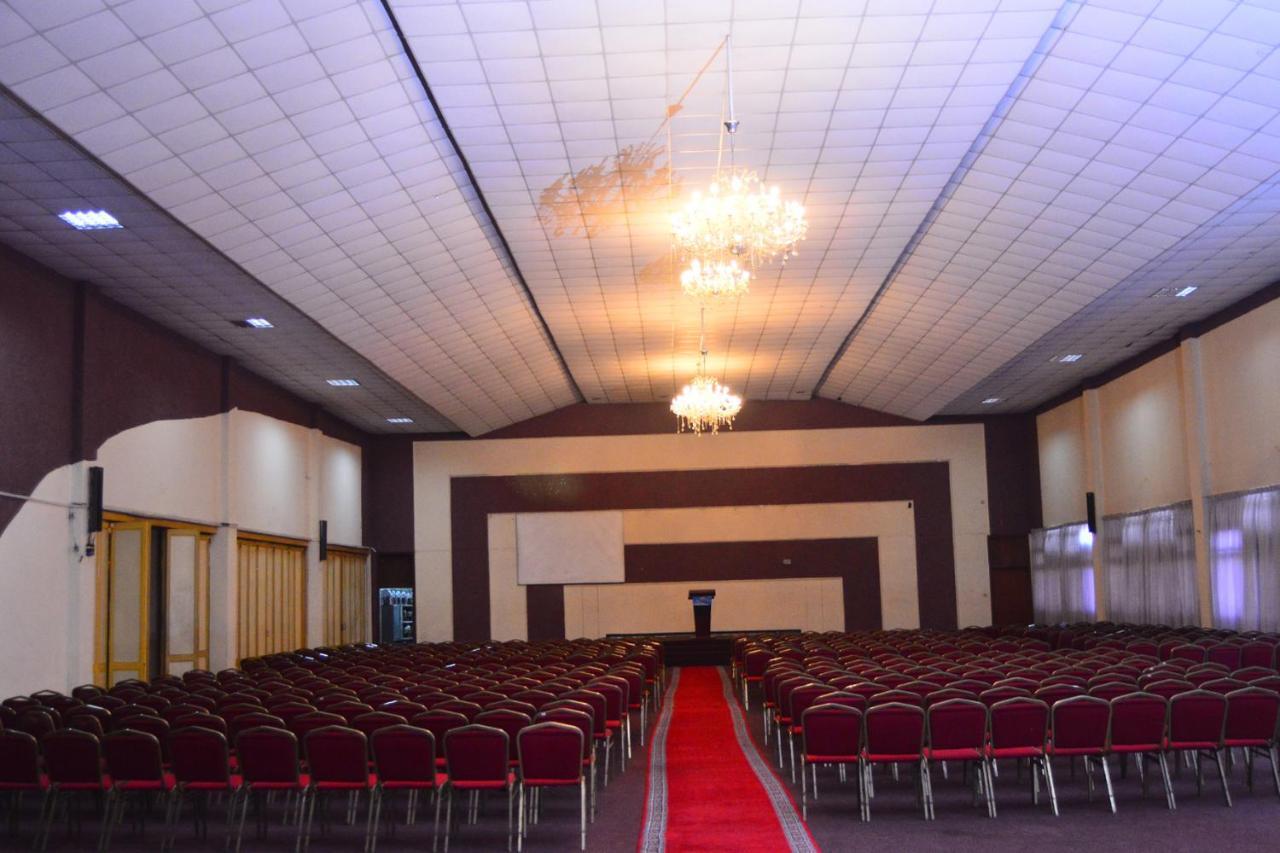 Global Hotel Addis Ababa Dış mekan fotoğraf